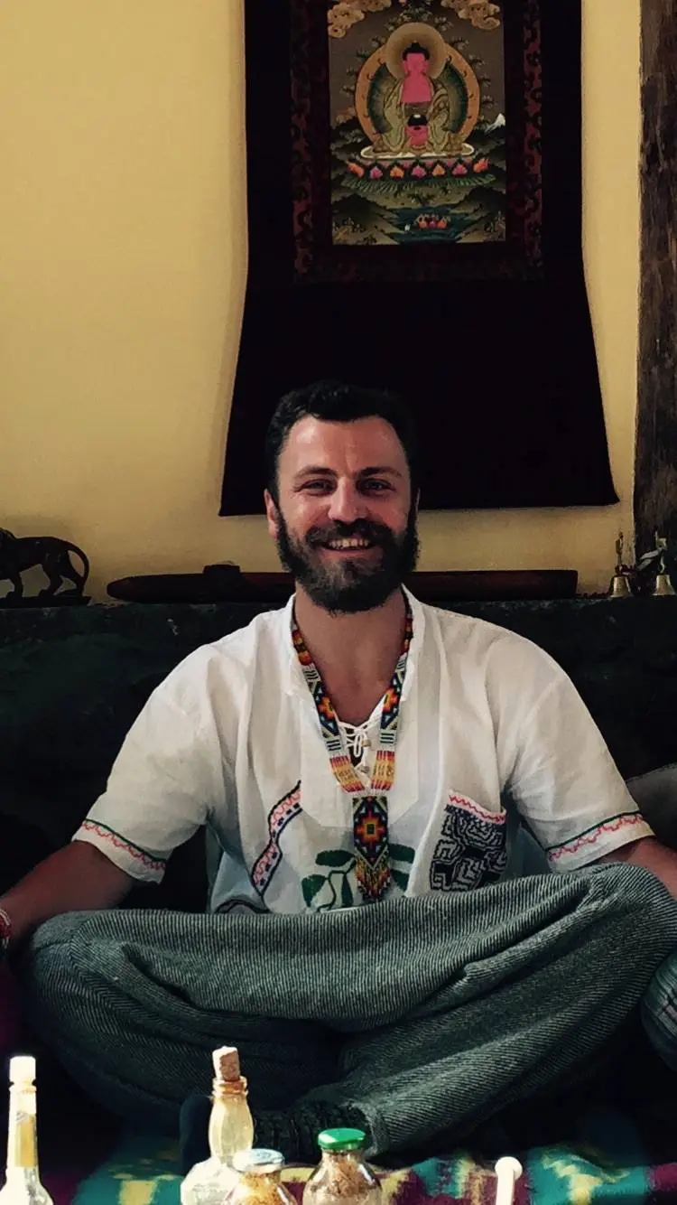 Leo Ananda Usiah jest przypominaczem – nie nowej wiedzy, lecz zapomnianej Obecności.